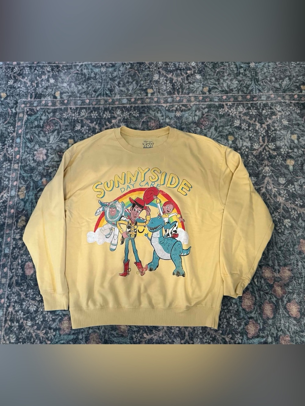 Disney Pixar Toy Story‎ Sunnyside Daycare Yellow Graphic Crew Neck Sweatshirt L